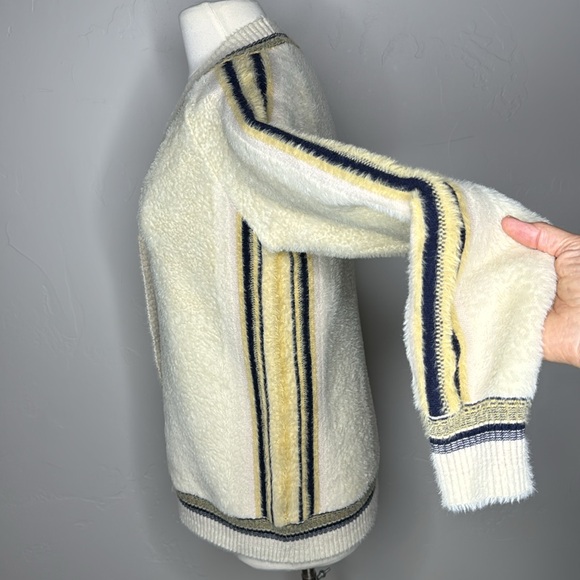 Mystree Cardigan with Stripes Soft and Warm Size Large - Picture 4 of 11